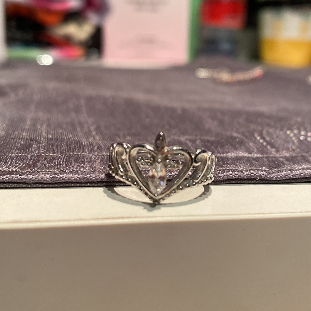 Heart crown ring - Picture 2 of 2